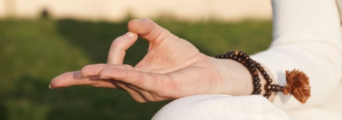 trishula mudra schutz